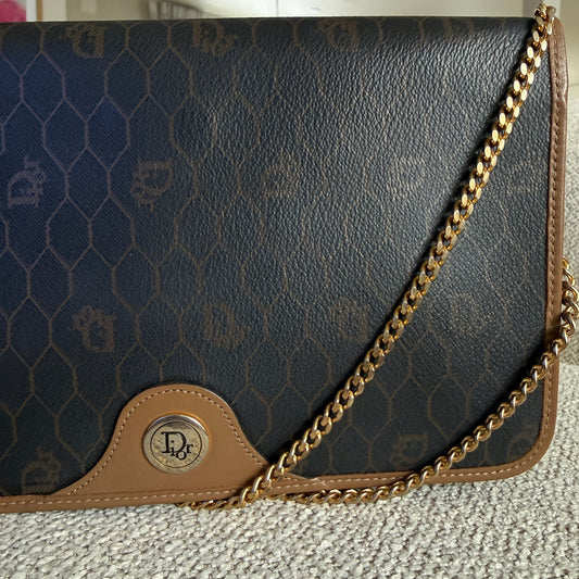 Vintage Christian Dior Honeycomb Chain Flap Bag i canvas og skinn med gullenke – bilde 3
