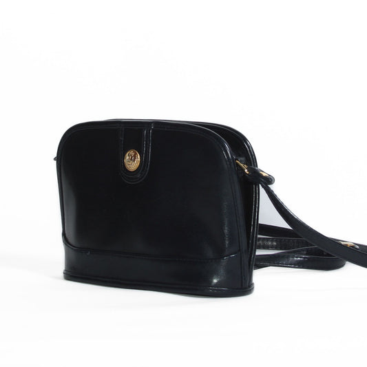 Vintage skulder-/crossbodyveske i mørk marineblått skinn med gullemblem