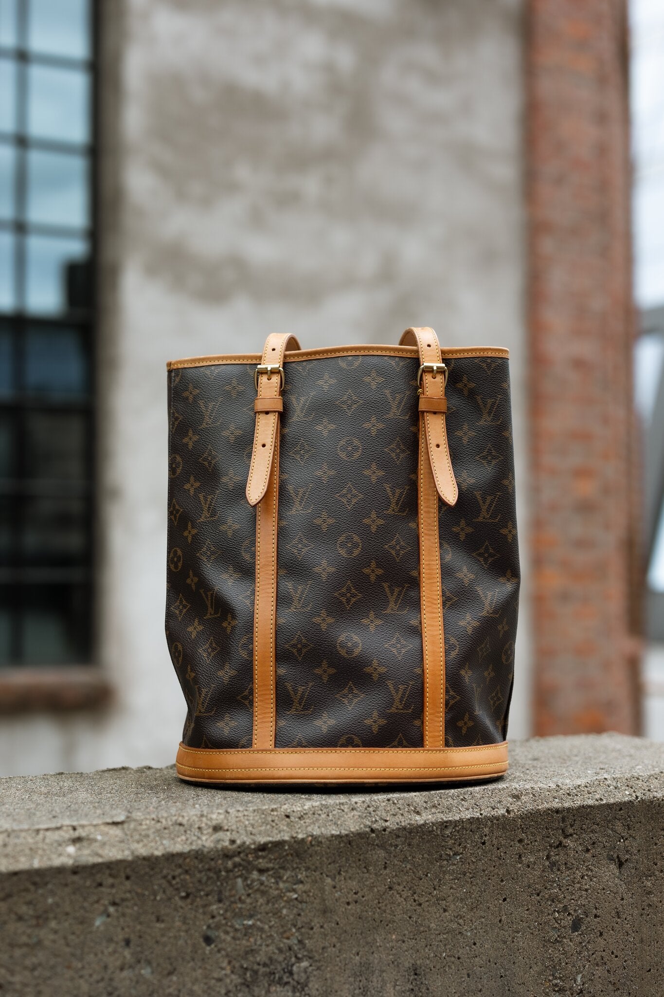 Vintage Louis Vuitton Bucket GM bøtteveske i Monogram canvas, autentisert – bilde 2